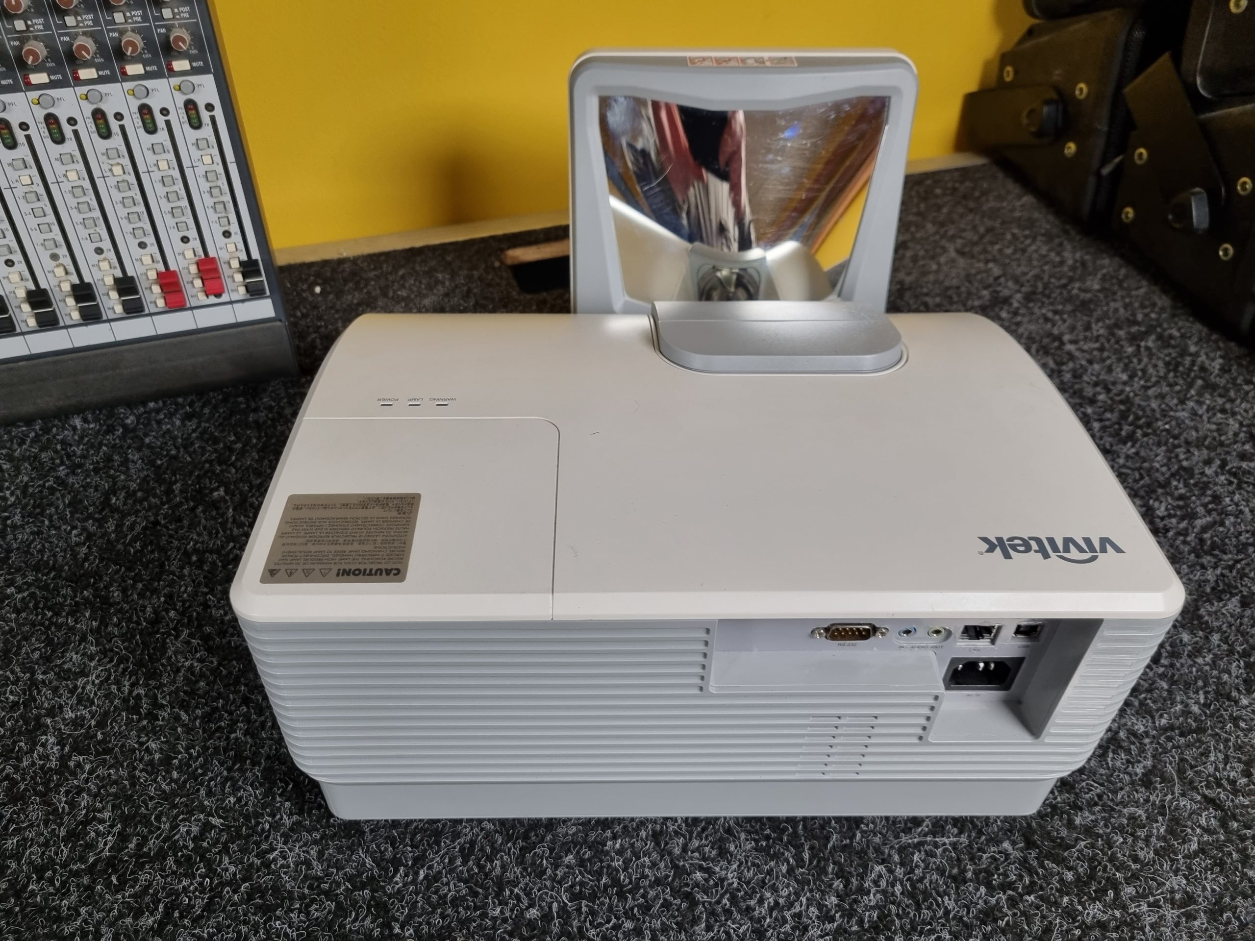 VIVITEK D7180HD