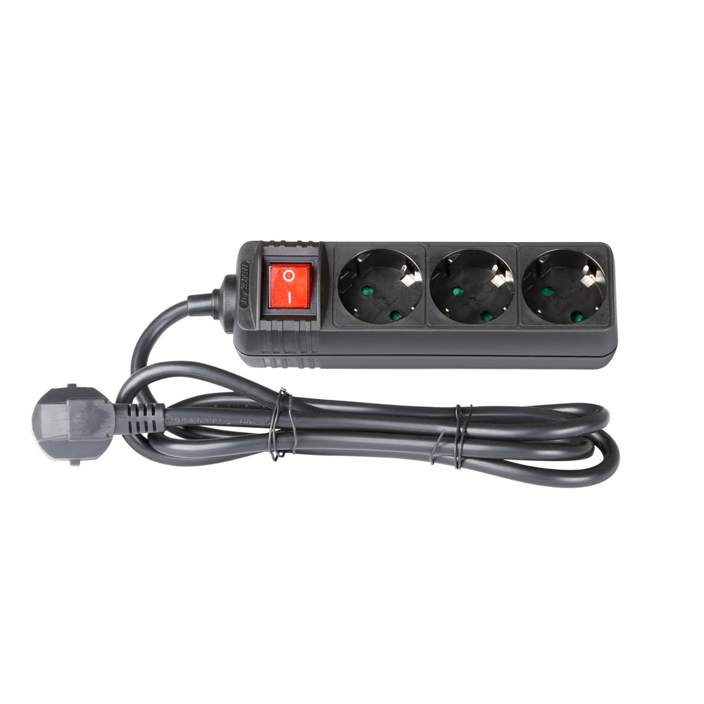 Adam Hall 3-Outlet Power Strip With On/Off Switch